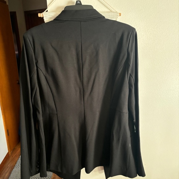 Torrid Chelsea Luxe Ponte Black Blazer NWT Size 1x - Picture 3 of 4
